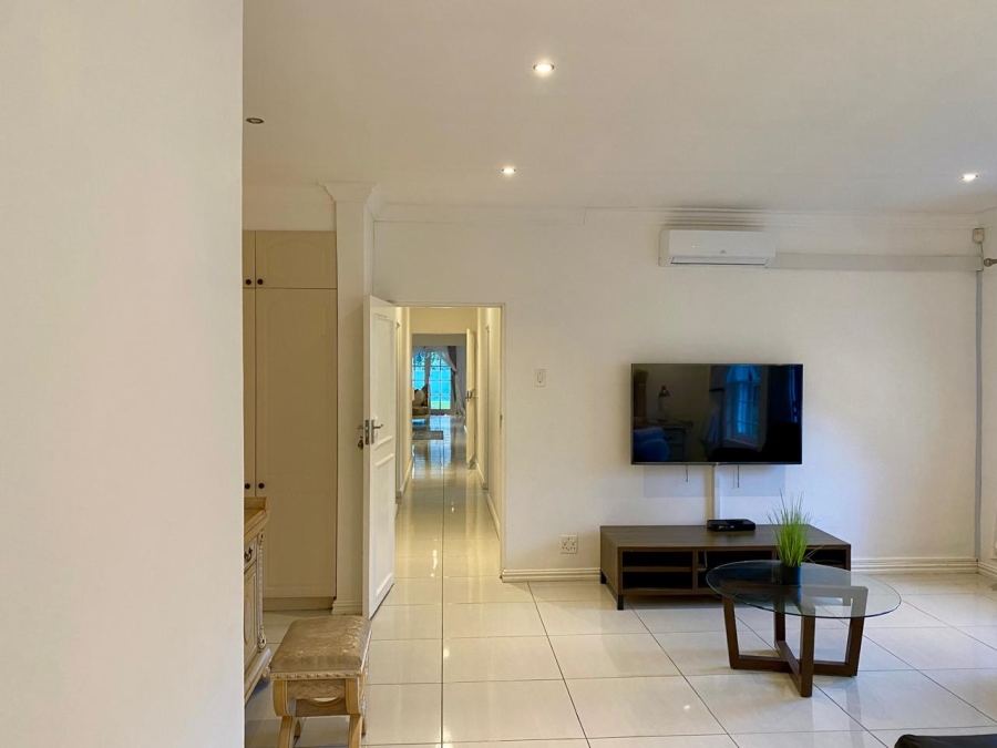 5 Bedroom Property for Sale in Constantia Western Cape